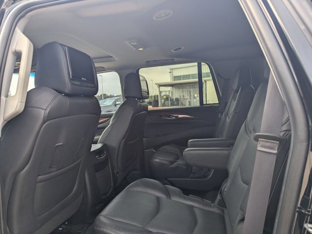Used 2017 Cadillac Escalade Luxury RWD image 13