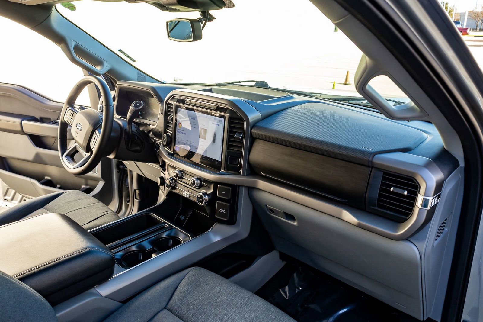 Used 2024 Ford F150 XLT w/ Equipment Group 302A MID image 17