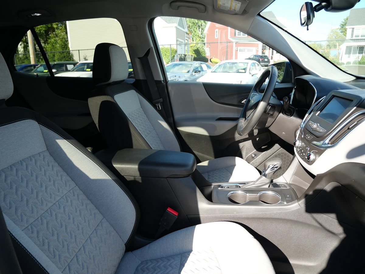 Used 2023 Chevrolet Equinox LT w/ Driver Convenience Package AWD/4WD image 17