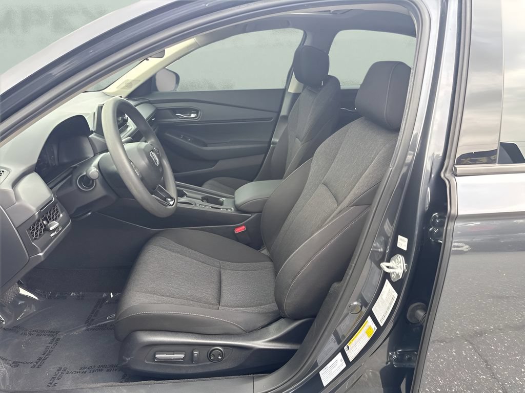Used 2025 Honda Accord SE image 5