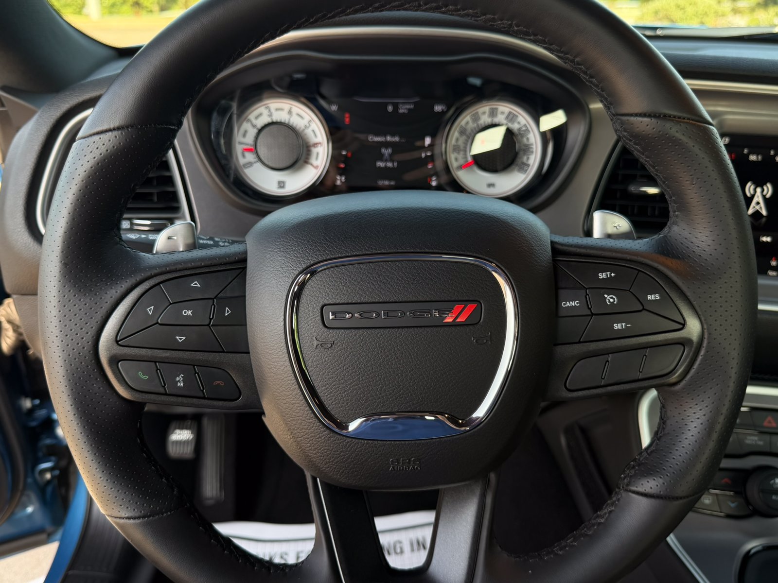 Used 2022 Dodge Challenger R/T w/ Shaker Package RWD image 22