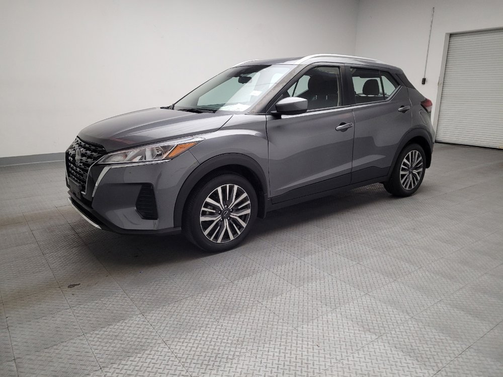 Used 2023 Nissan Kicks SV image 2