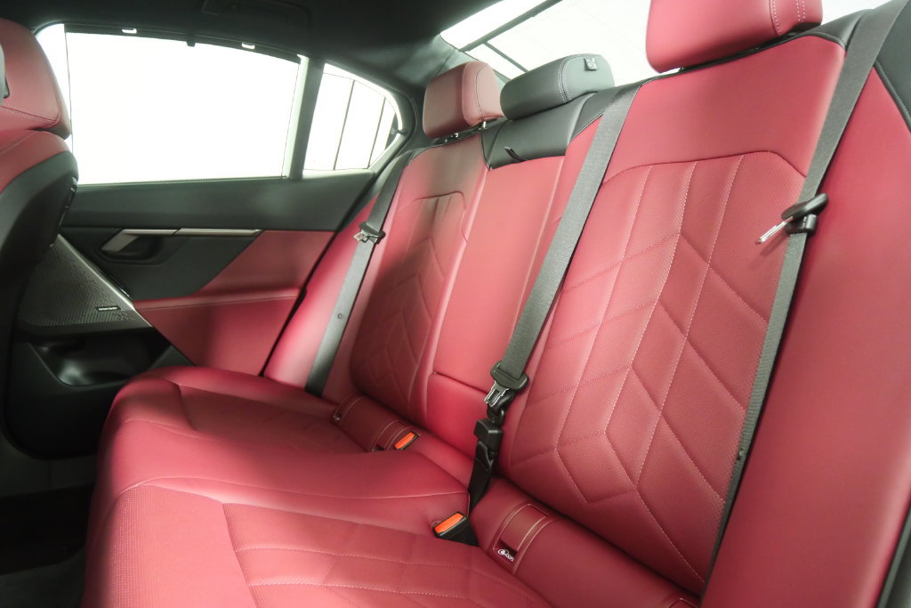 Certified 2026 BMW 530i RWD image 16
