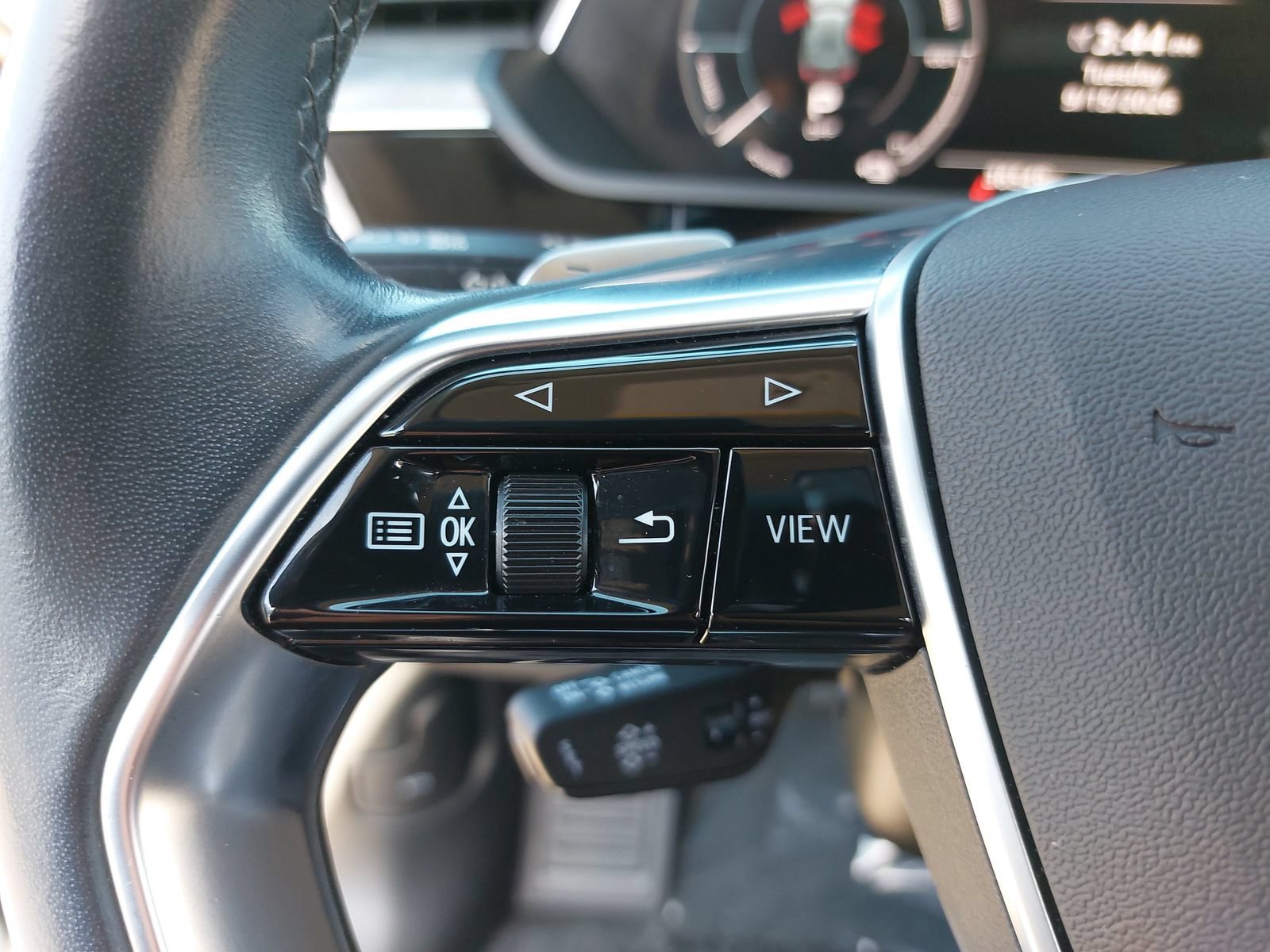 Used 2024 Audi Q8 e-tron Premium Plus AWD/4WD image 17