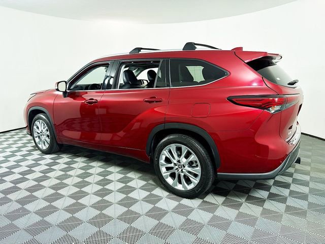Used 2022 Toyota Highlander Limited image 21