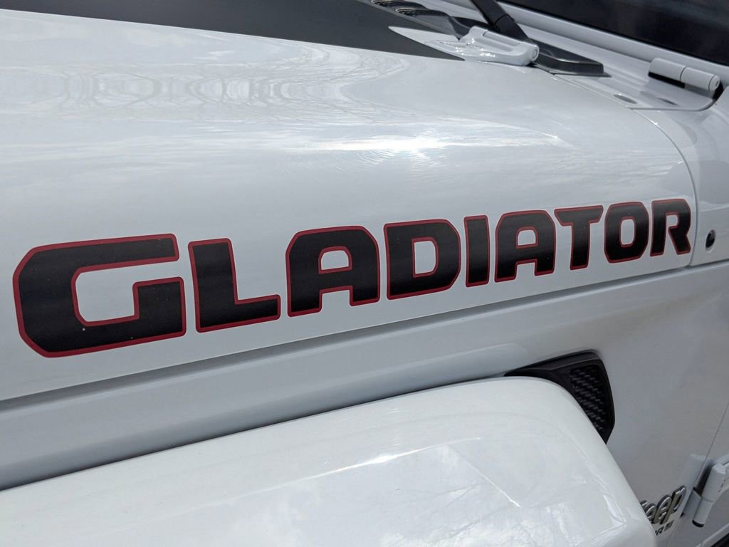 Used 2023 Jeep Gladiator Overland w/ Popular Equipment Package image 8