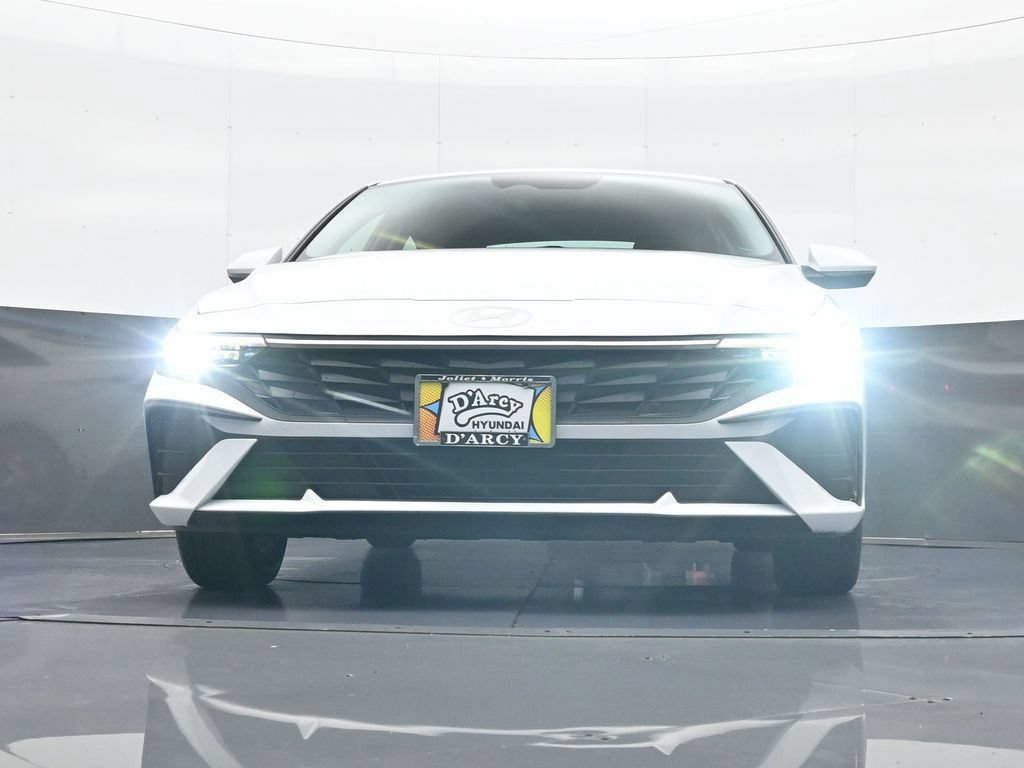 New 2026 Hyundai Elantra SE FWD image 22