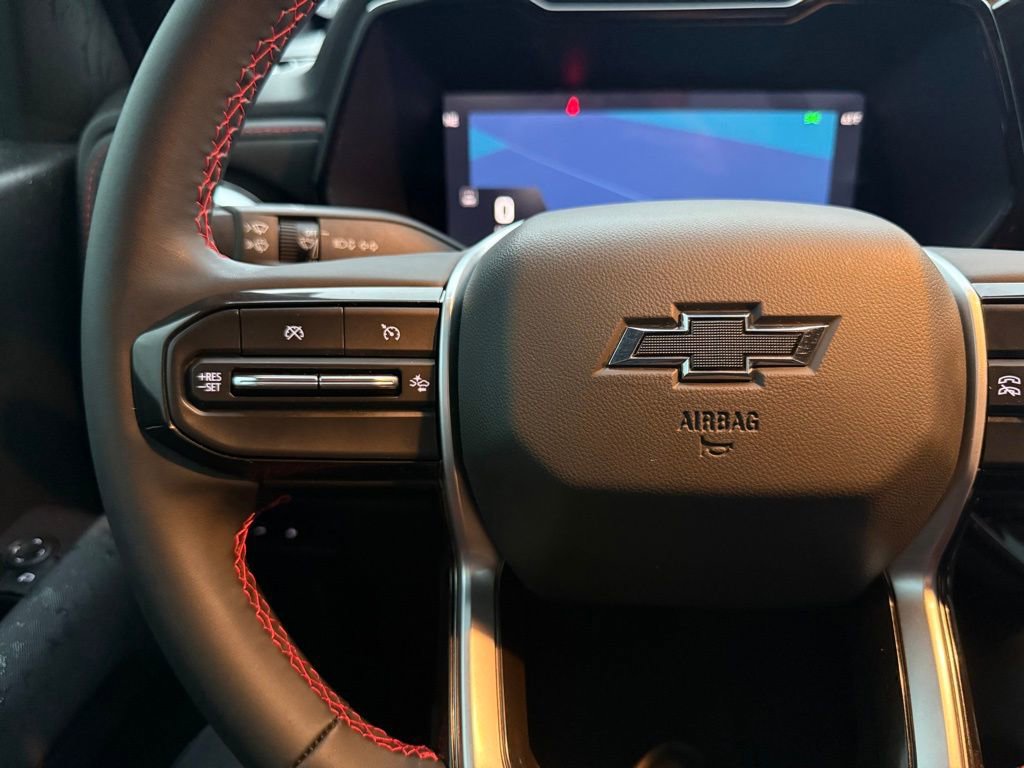 Used 2024 Chevrolet Colorado Z71 w/ Z71 Convenience Package 2 image 25