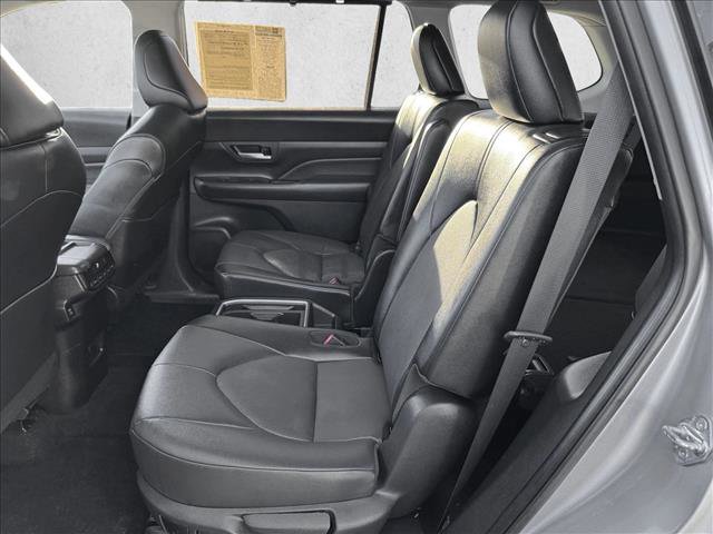 Certified 2025 Toyota Grand Highlander AWD image 16