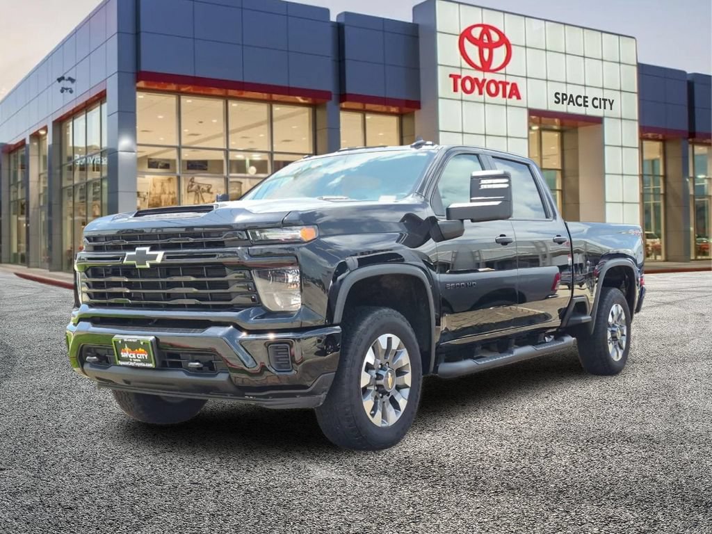 Used 2024 Chevrolet Silverado 2500 Custom w/ Custom Value Package AWD/4WD video 2