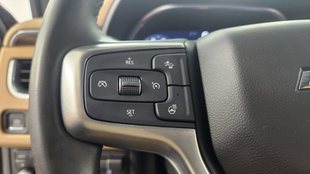 Used 2024 Chevrolet Tahoe Premier AWD/4WD image 26