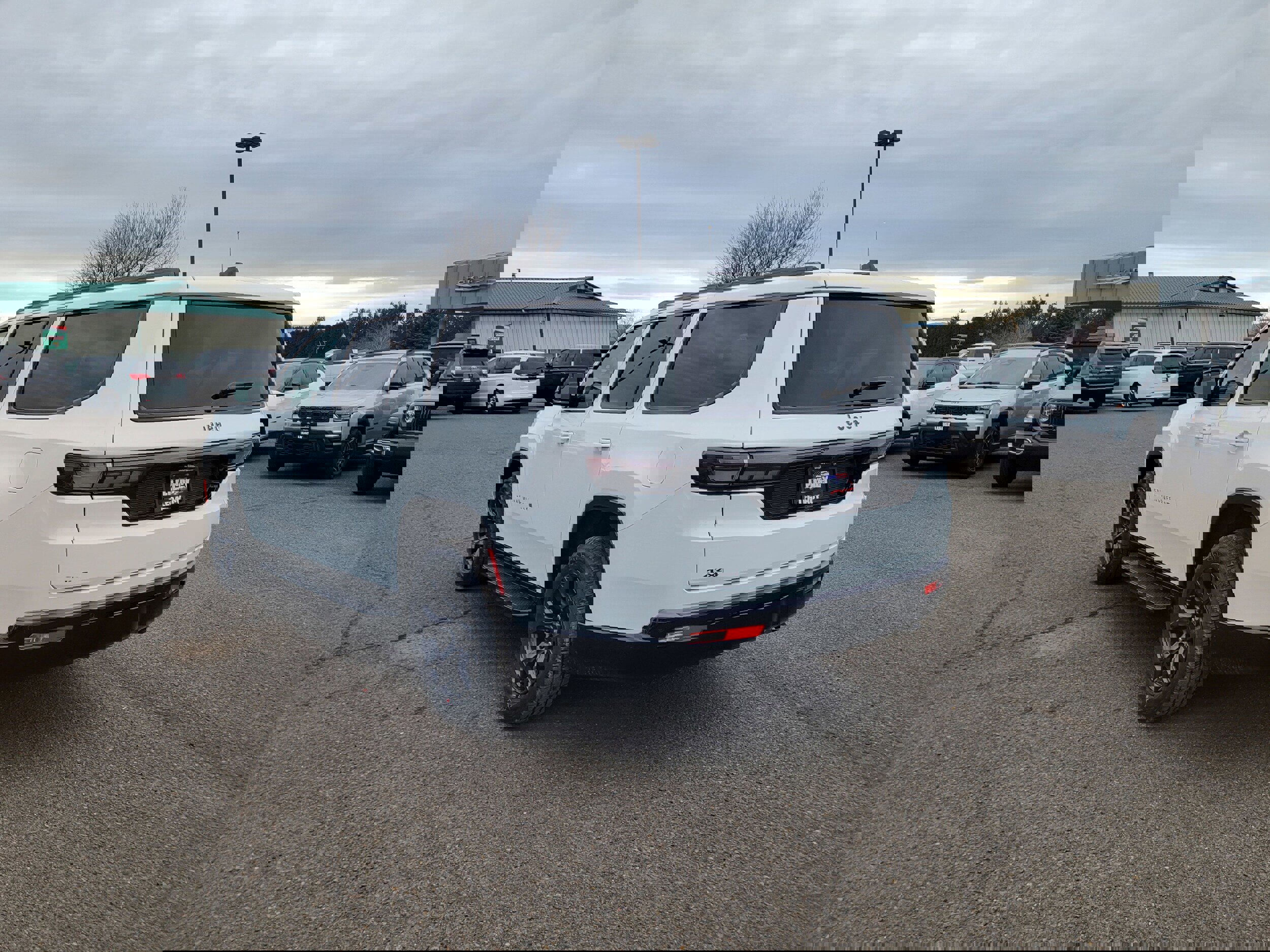 New 2026 Jeep Grand Wagoneer L Limited w/ 8-Passenger Seating Package image 11