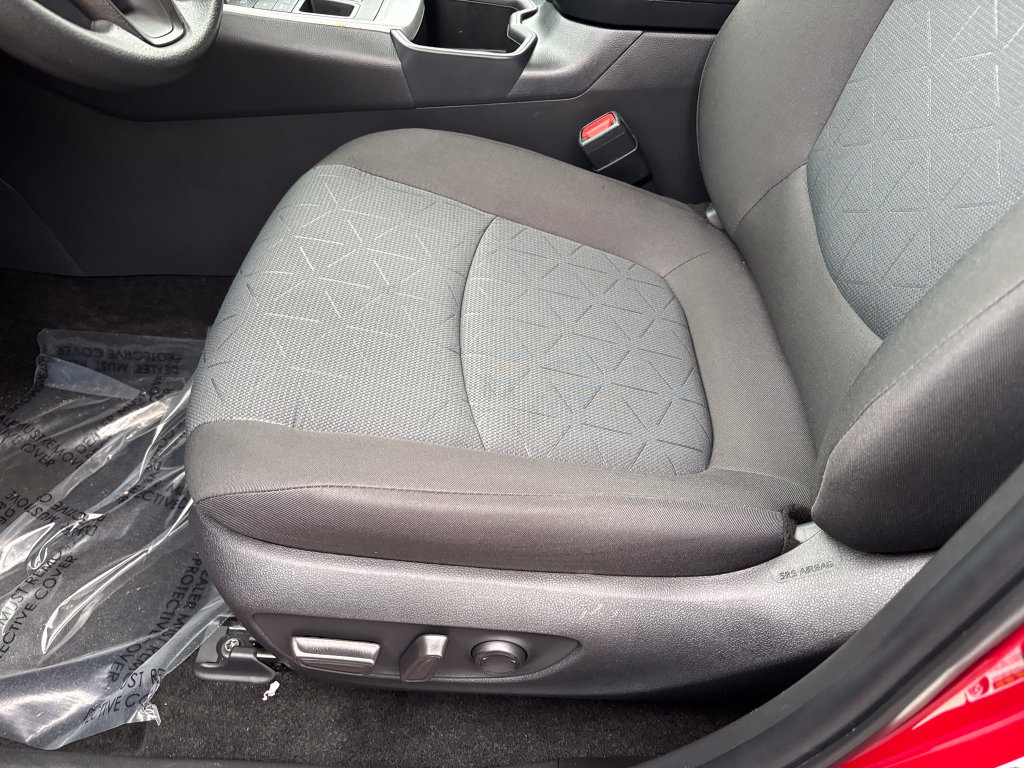 Certified 2025 Toyota RAV4 XLE AWD/4WD image 19
