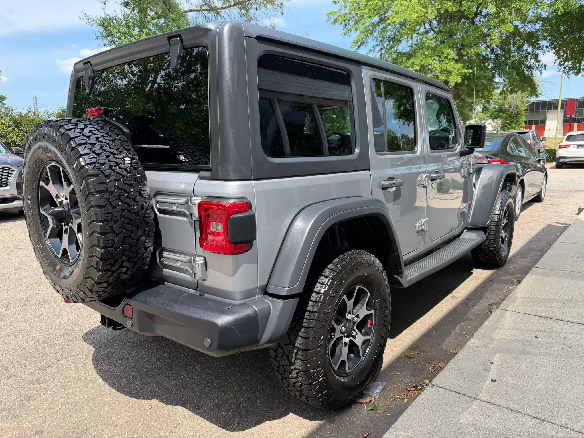 Used 2018 Jeep Wrangler Unlimited Rubicon AWD/4WD image 5