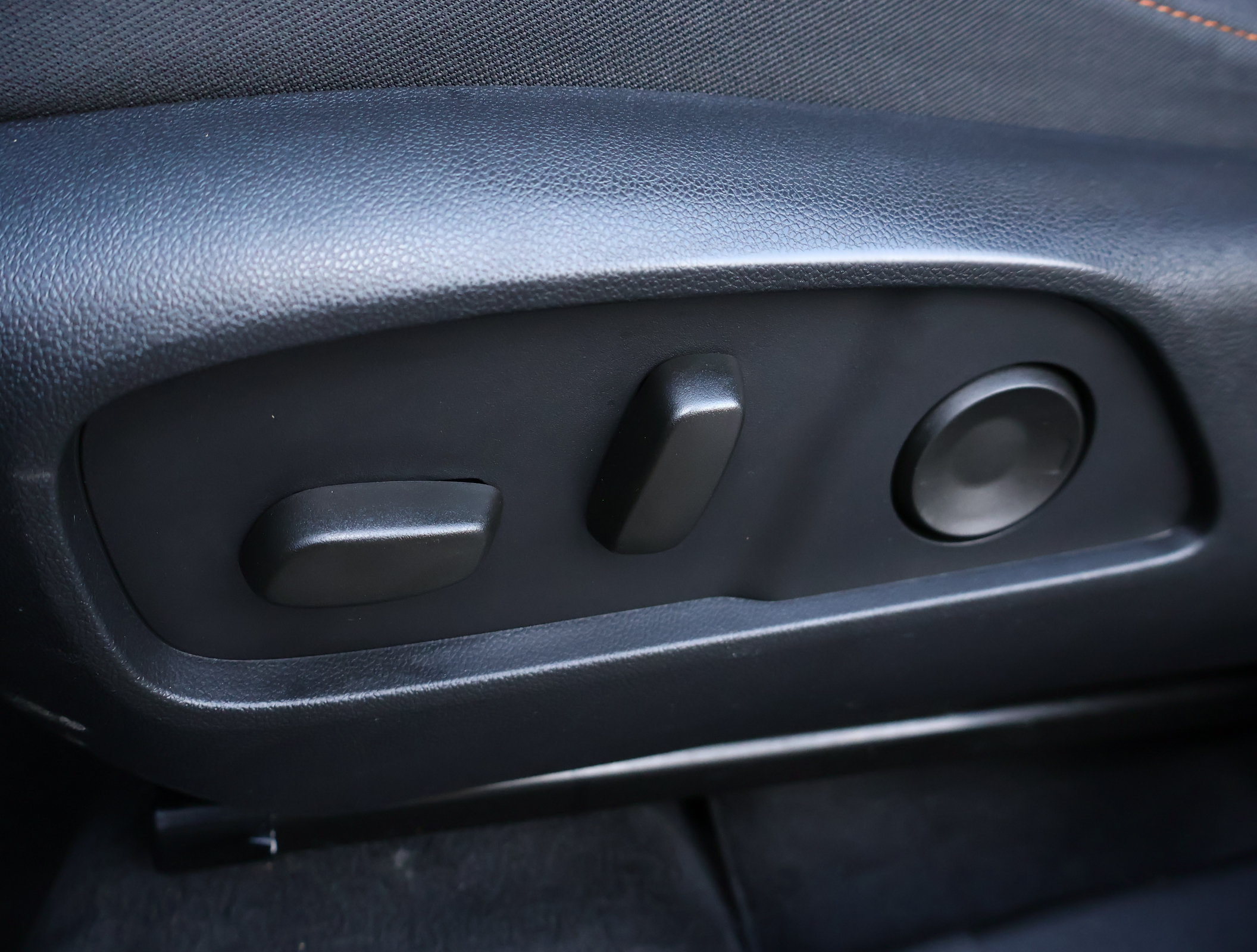 Certified 2025 Chevrolet Equinox ACTIV w/ Safety and Technology Package FWD image 10