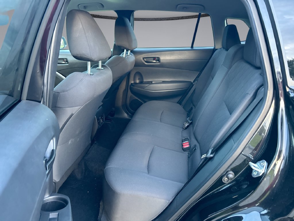 Used 2025 Toyota Corolla Cross LE FWD image 29