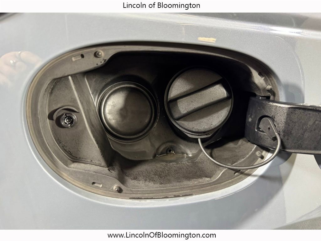 Used 2023 Land Rover Range Rover Evoque R-Dynamic S AWD/4WD image 23