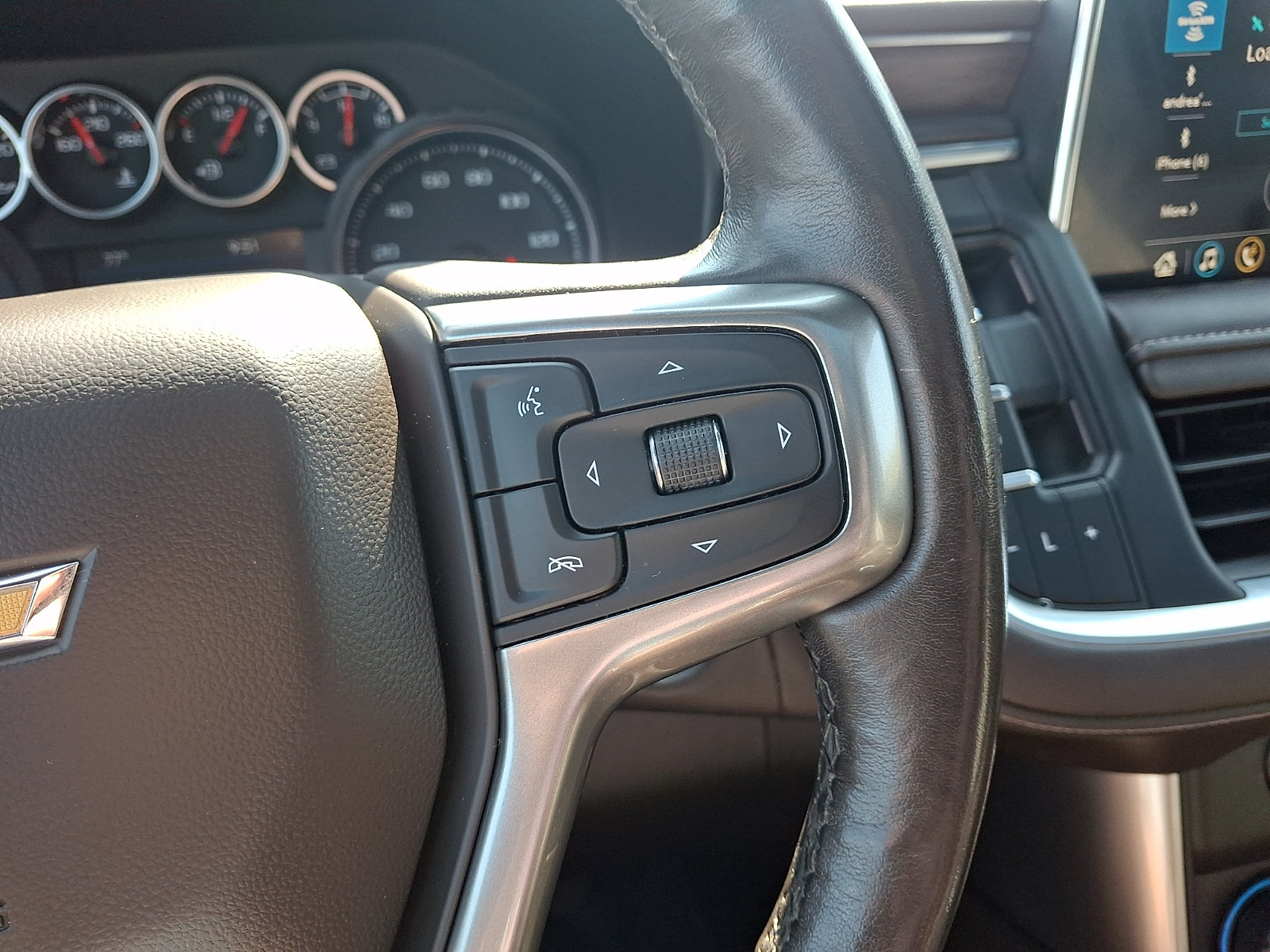 Used 2021 Chevrolet Tahoe LT w/ LT Signature Package AWD/4WD image 21