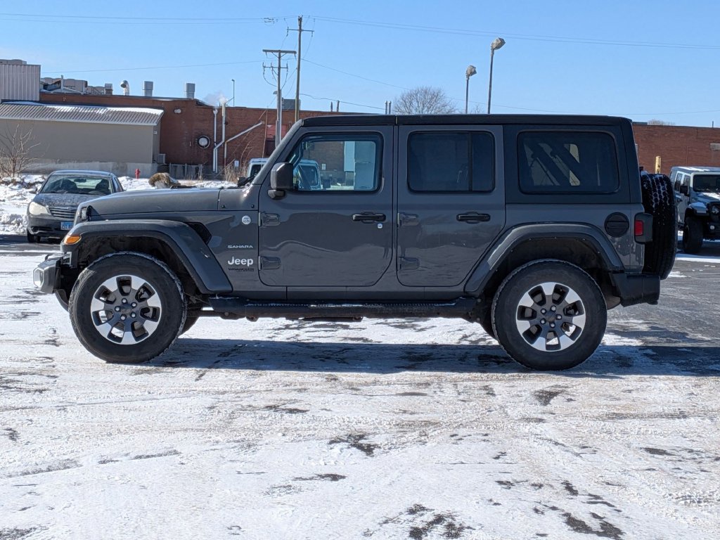 Used 2021 Jeep Wrangler Unlimited Sahara w/ Uconnect 4C Nav & Sound Group AWD/4WD image 4