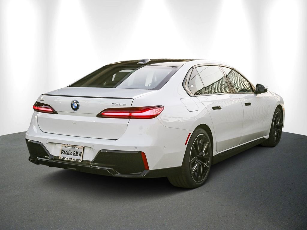 New 2026 BMW 750e xDrive w/ Premium Package AWD/4WD image 6