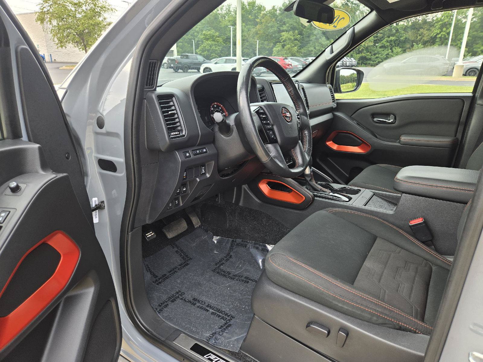 Used 2023 Nissan Frontier PRO-4X w/ Pro Convenience Package AWD/4WD image 11
