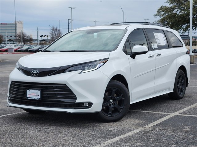 New 2026 Toyota Sienna XLE Woodland Edition