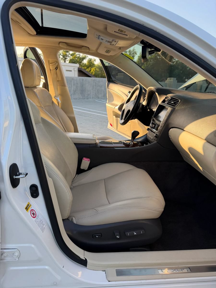Used 2010 Lexus IS 350 w/ Luxury Plus Value Edition RWD image 13