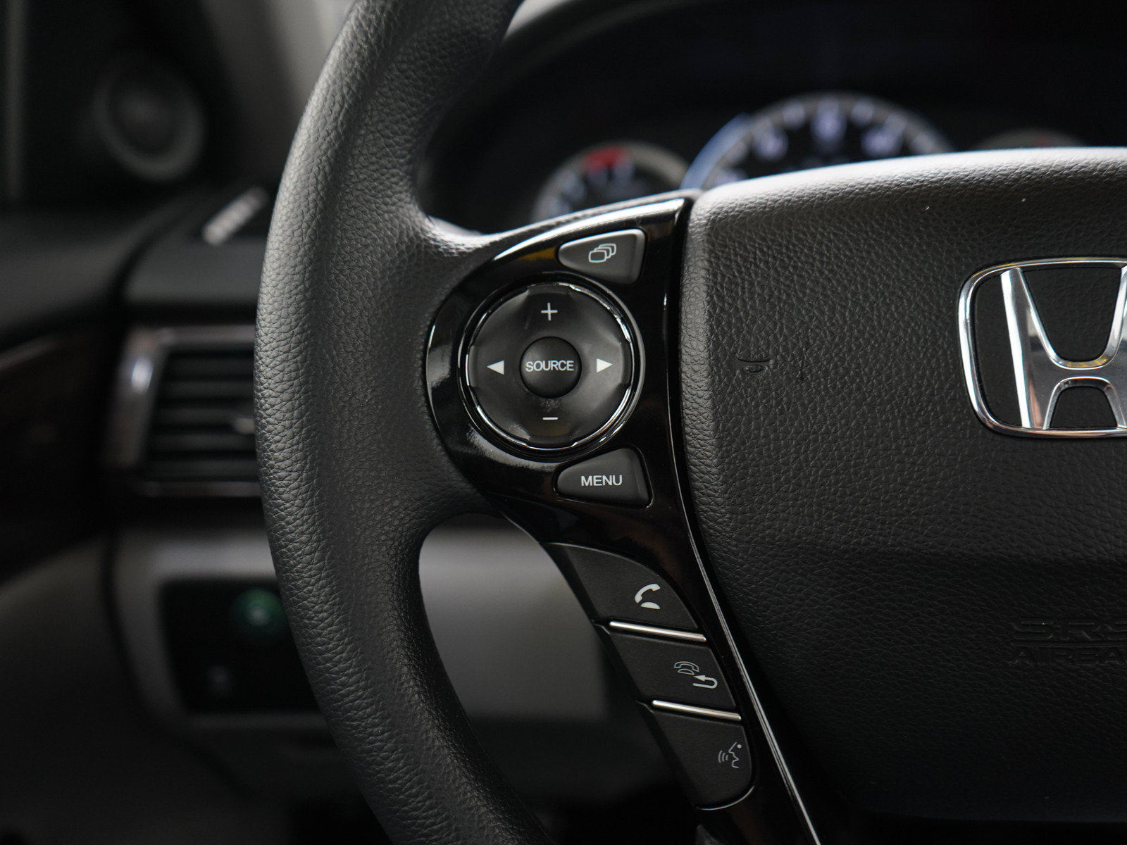 Used 2016 Honda Accord EX image 24