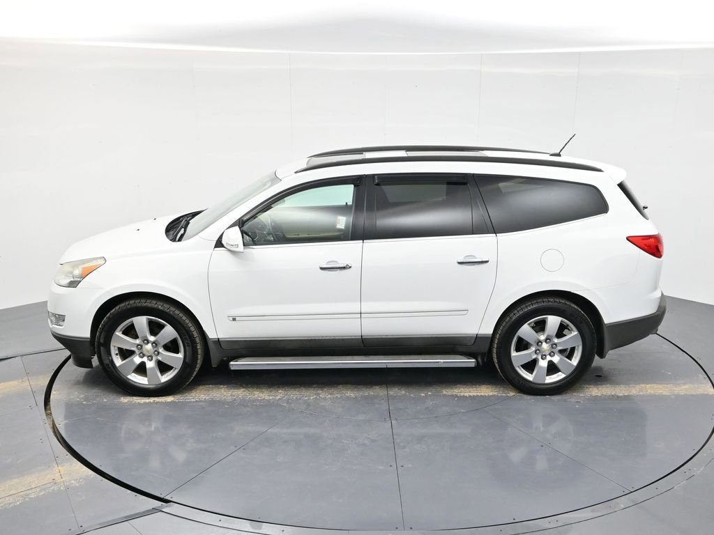 Used 2009 Chevrolet Traverse LTZ image 51