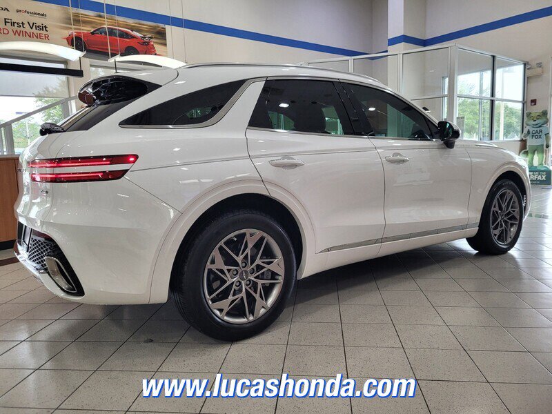 Used 2024 Genesis GV70 2.5T w/ Advanced Package image 4