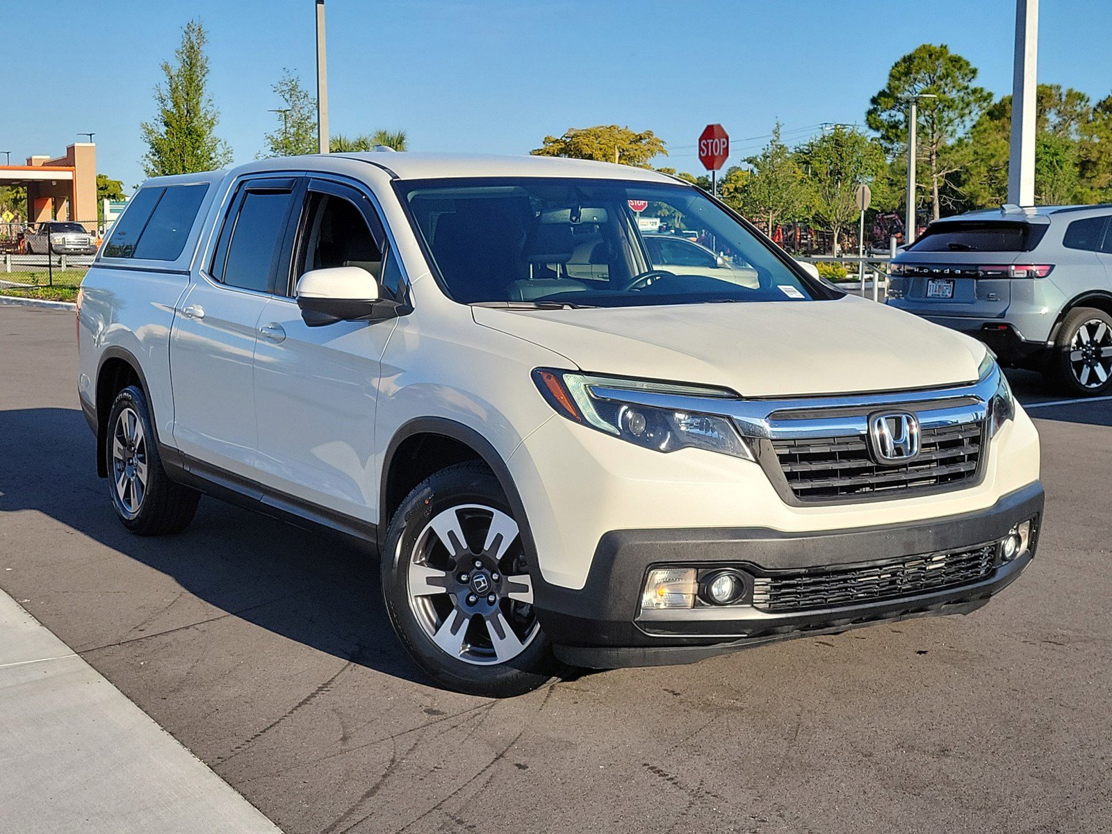 Used 2017 Honda Ridgeline RTL-T image 2