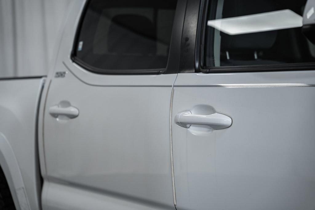 Used 2020 Toyota Tacoma SR5 image 16