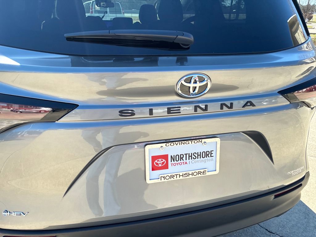 New 2026 Toyota Sienna LE image 6