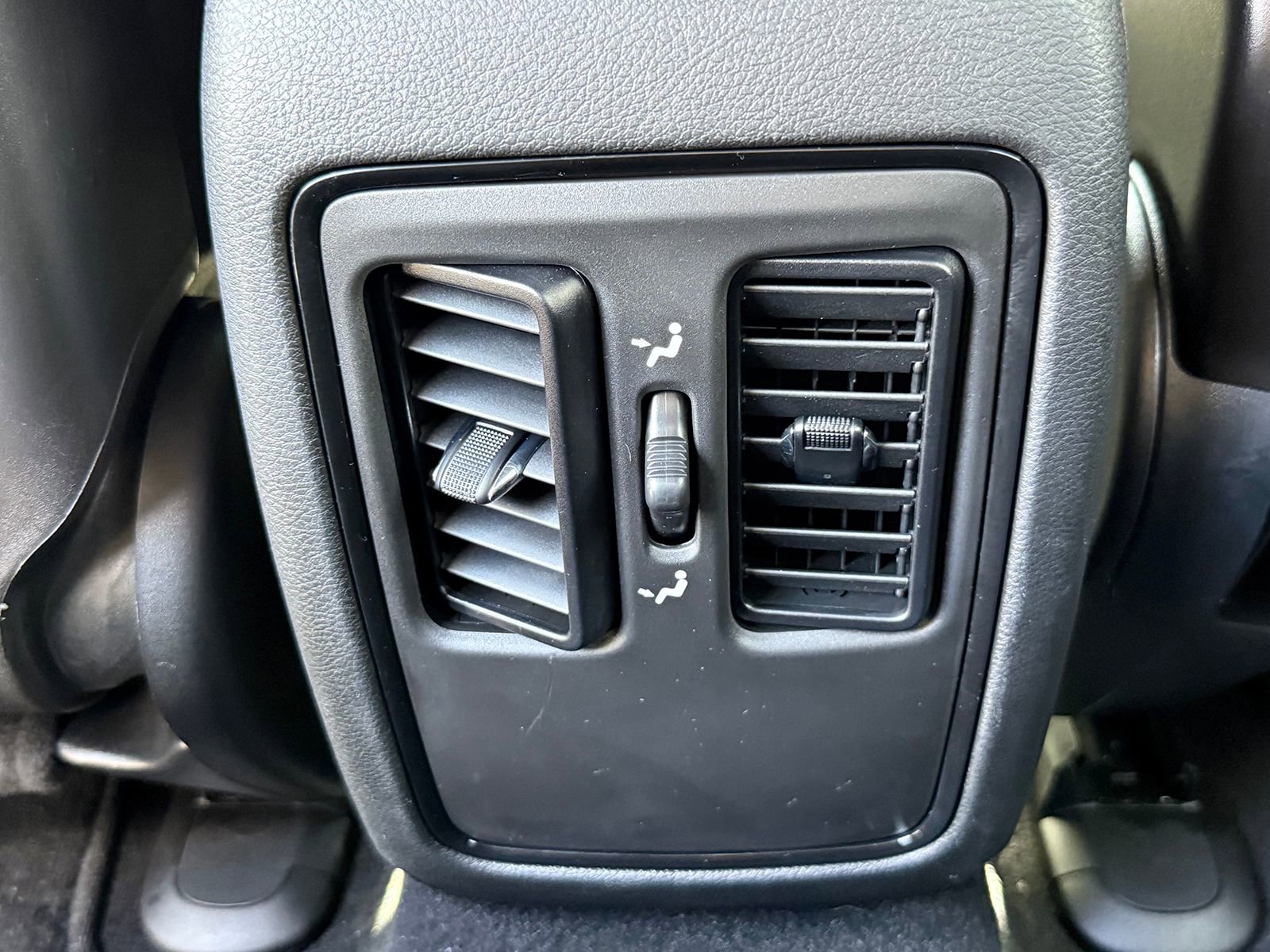 Used 2023 Dodge Durango GT image 19