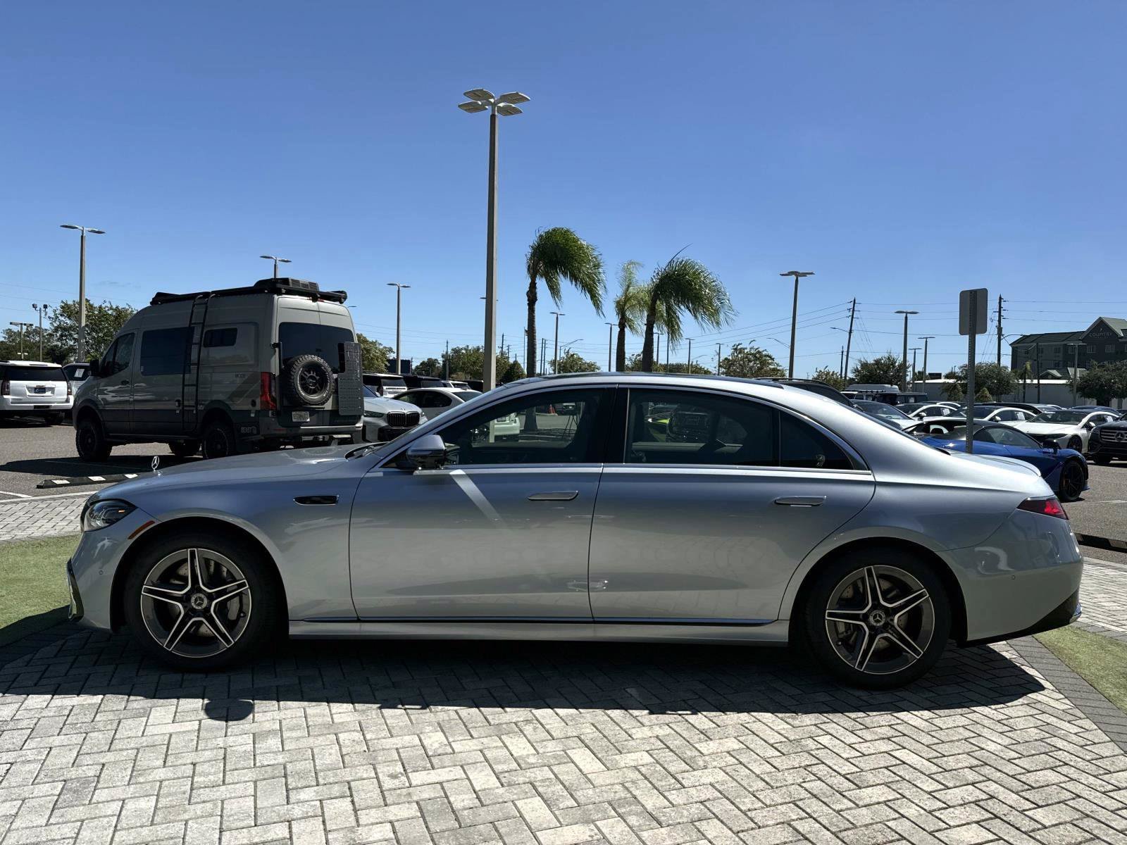 New 2027 Mercedes-Benz S 580 4MATIC Sedan image 3