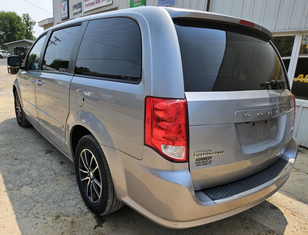 Used 2015 Dodge Grand Caravan R/T FWD image 13