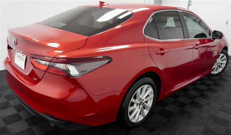 Used 2024 Toyota Camry LE image 7