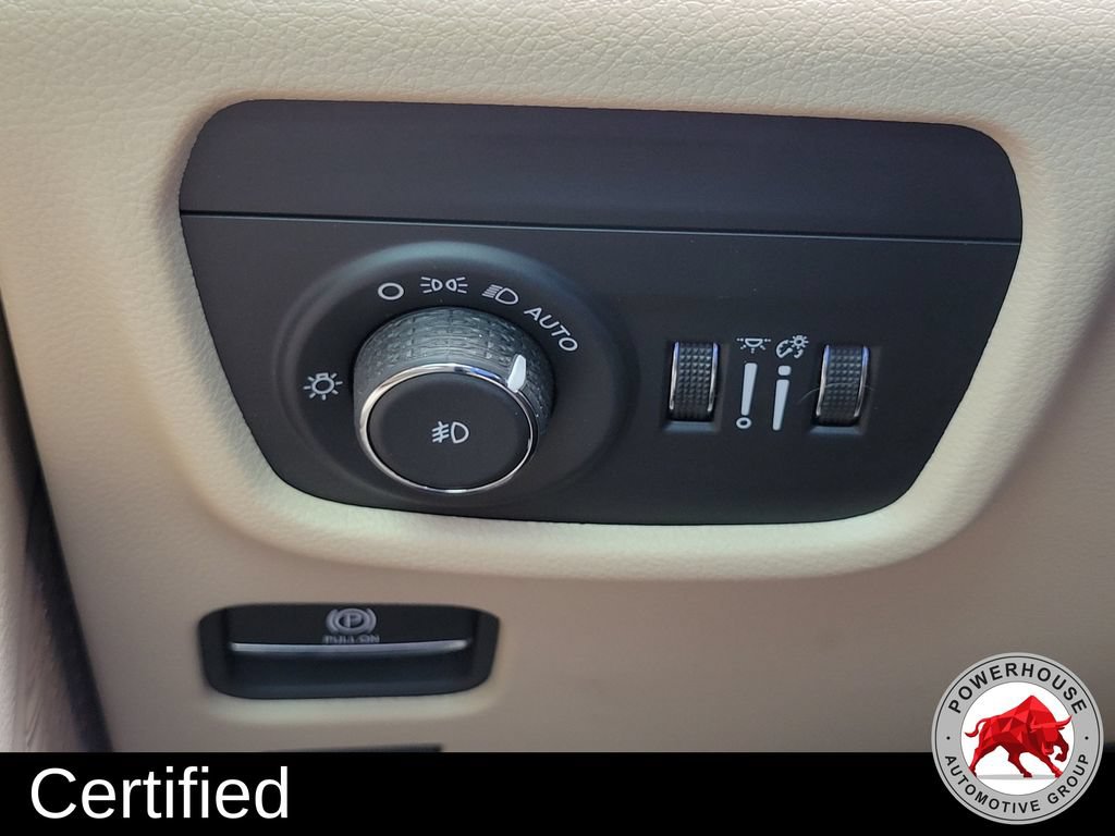 Used 2024 Jeep Grand Cherokee Limited RWD image 30