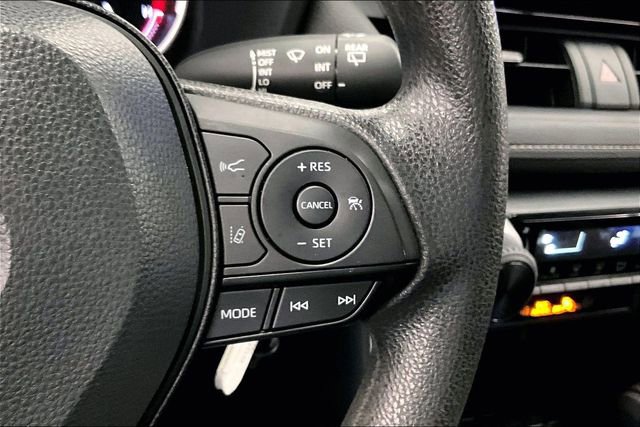 Used 2025 Toyota RAV4 LE image 27