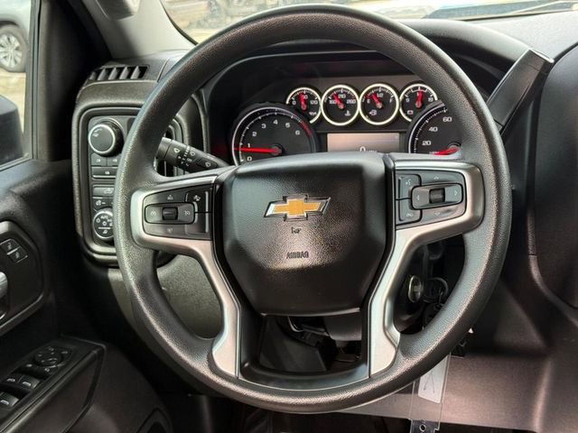 Used 2021 Chevrolet Silverado 2500 Custom w/ Custom Value Package image 12