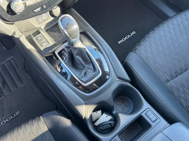 Used 2019 Nissan Rogue SV w/ Premium Package image 24