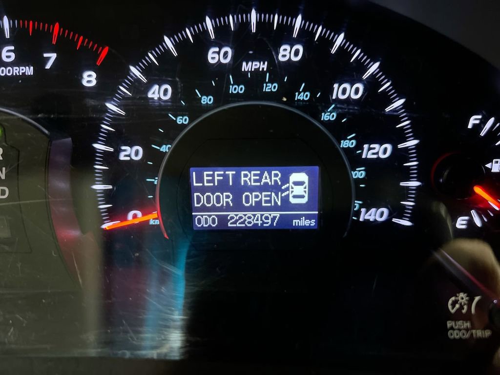 Used 2011 Toyota Camry XLE w/ XLE Extra-Value Pkg #2 image 13