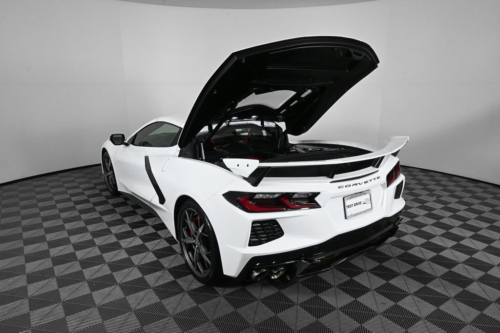 Used 2022 Chevrolet Corvette Stingray Premium Cpe w/ Z51 Performance Package image 25