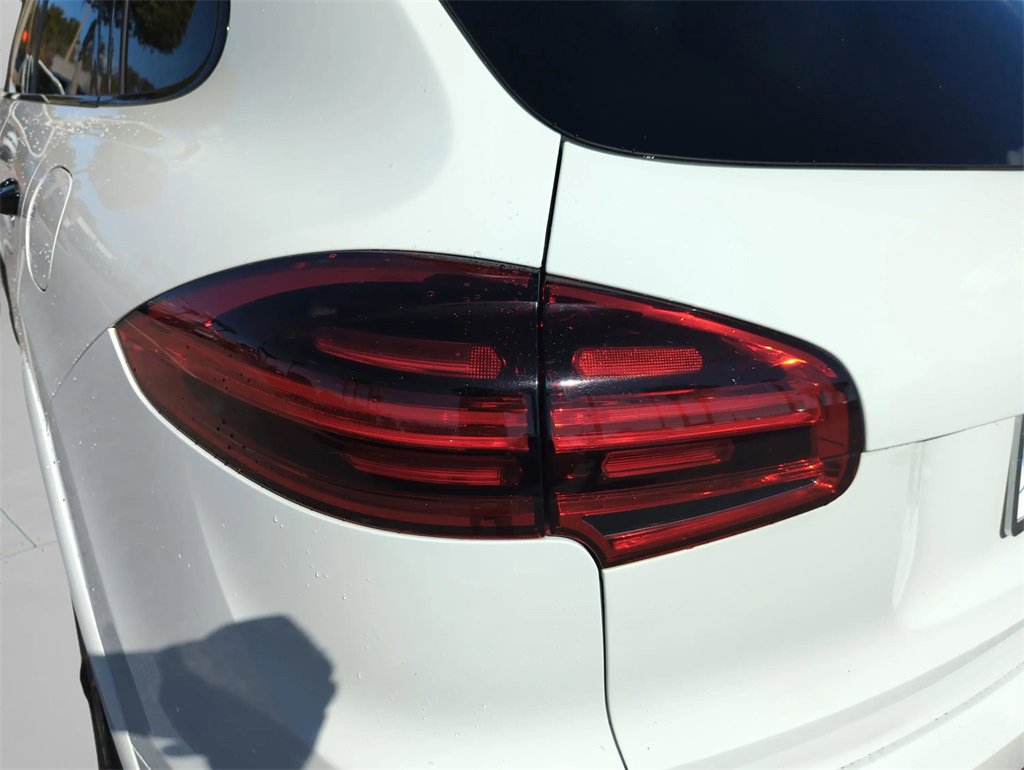 Used 2017 Porsche Cayenne S Platinum image 17