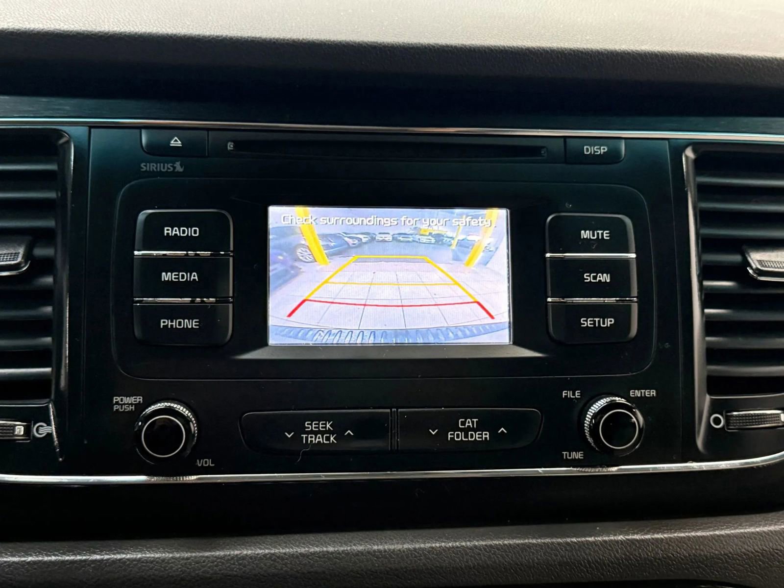 Used 2017 Kia Sedona LX image 32