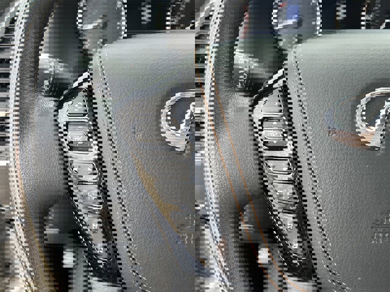 Used 2022 INFINITI QX80 Sensory w/ Cargo Package image 10