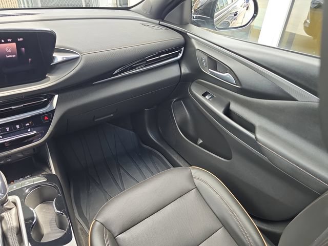 Certified 2025 Buick Envista Avenir FWD image 14