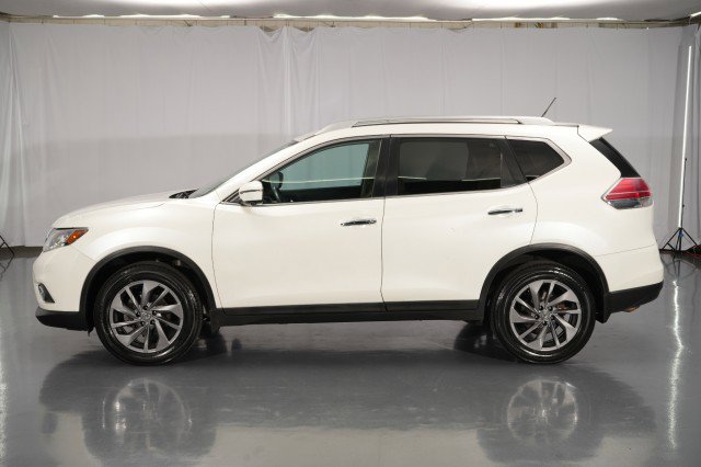 Used 2016 Nissan Rogue SL w/ SL Premium Package image 2
