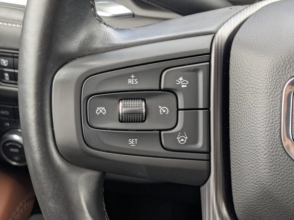 Used 2023 GMC Yukon Denali Ultimate w/ LPO, Floor Liner Package AWD/4WD image 38