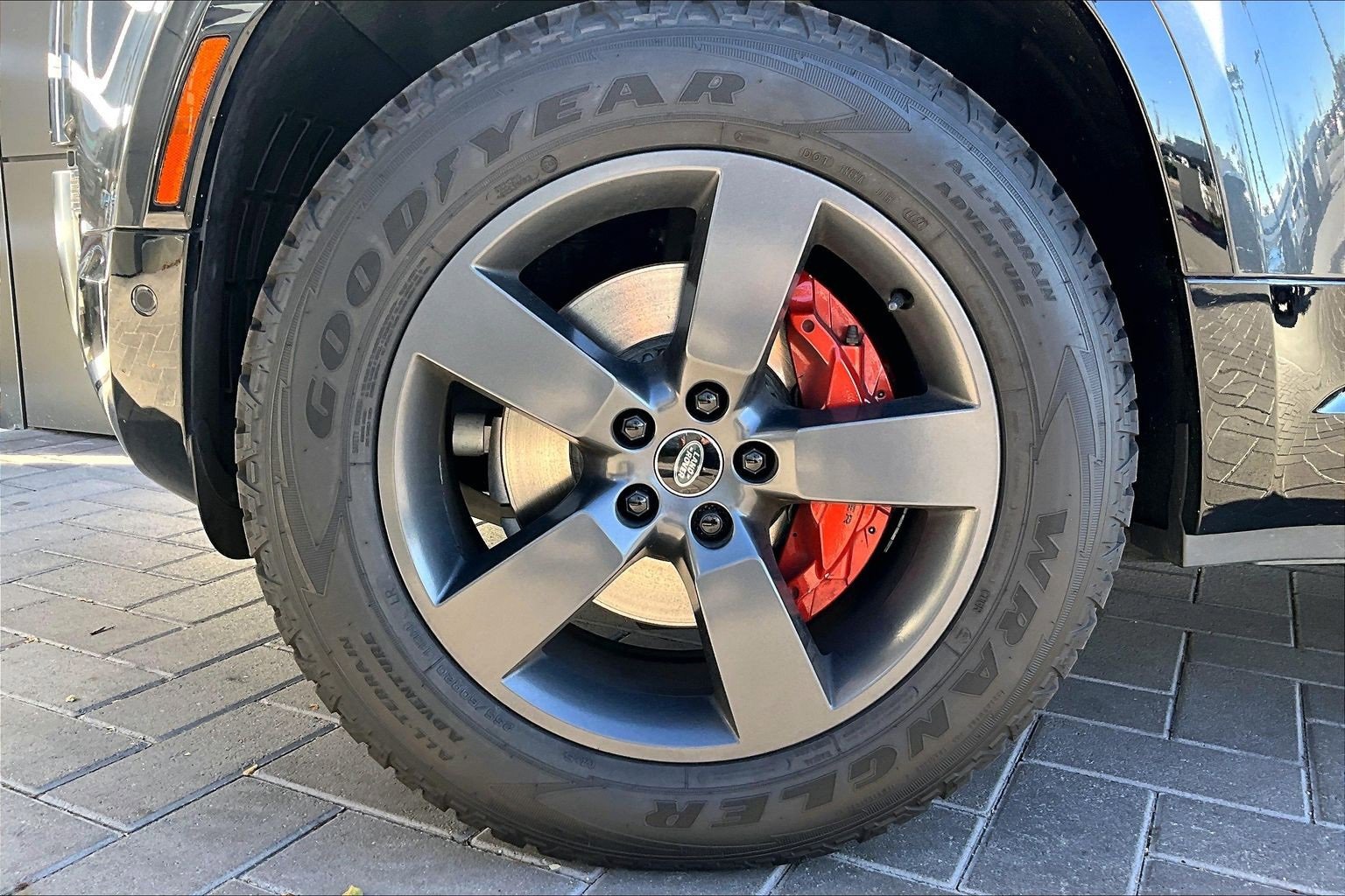 Used 2023 Land Rover Defender 130 X image 9